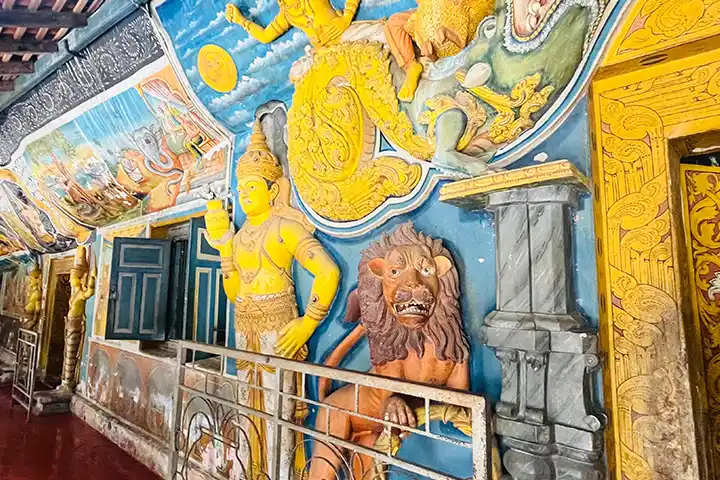 Aluviharaya Rock Cave Temple