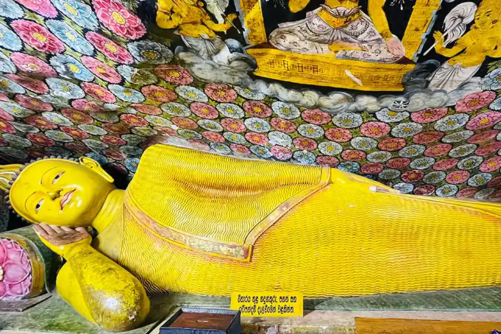 Aluviharaya Rock Cave Temple